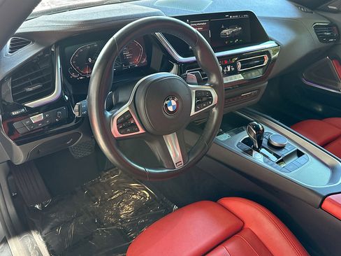 Certified 2023 BMW Z4 sDrive30i w/ Shadowloine Package image 9