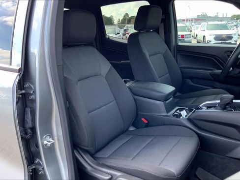 Used 2024 Chevrolet Colorado Trail Boss w/ Advanced Trailering Package image 8