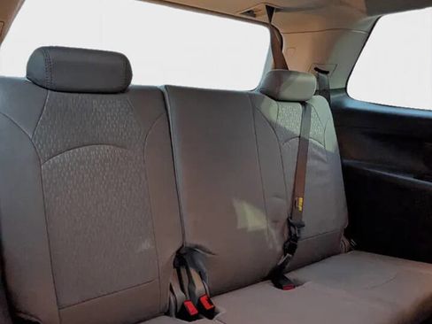 Used 2012 GMC Acadia SL w/ Preferred Package image 15