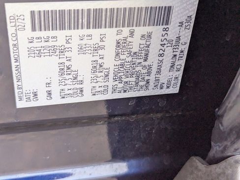 Certified 2025 Nissan Rogue SV FWD image 30