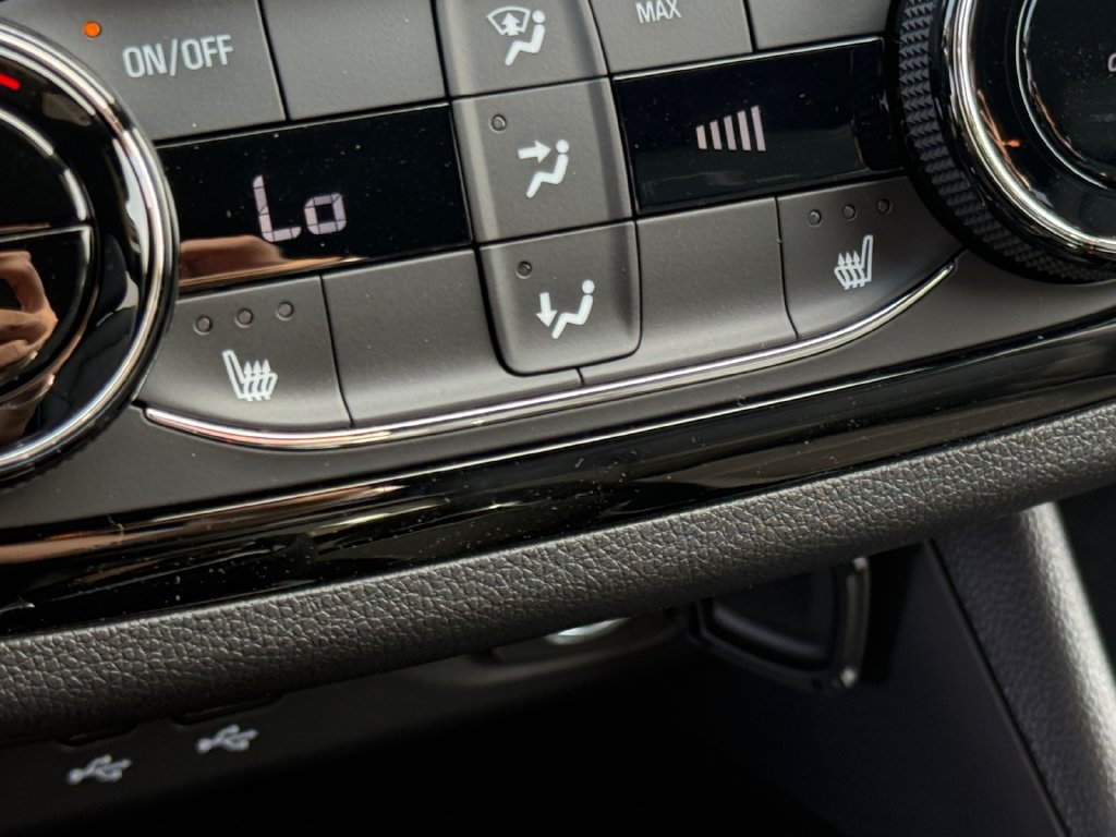 New 2026 Buick Envista Sport Touring FWD image 27