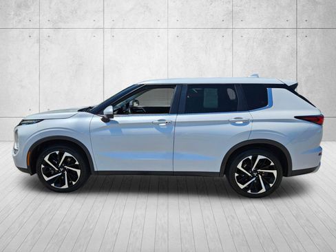Used 2022 Mitsubishi Outlander SE FWD image 4