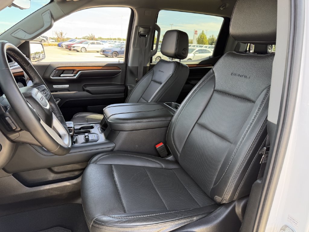 Used 2023 GMC Sierra 1500 Denali w/ Technology Package AWD/4WD image 24