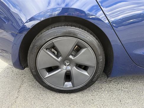 Used 2022 Tesla Model 3 Long Range image 9