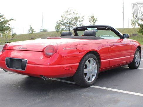 Used 2002 Ford Thunderbird image 32