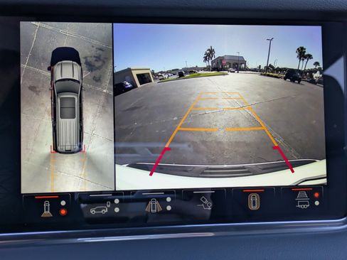 Used 2024 GMC Yukon Denali w/ Advanced Technology Package image 27