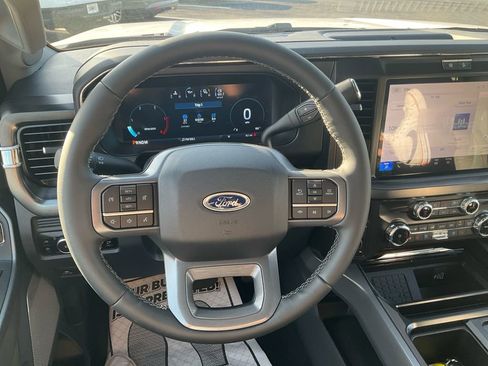 New 2026 Ford F250 Lariat w/ Black Appearance Package image 21