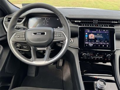 New 2025 Jeep Grand Cherokee L Laredo