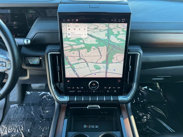 Used 2025 GMC Yukon XL Denali AWD/4WD image 29