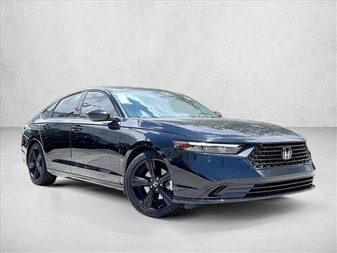 Used 2024 Honda Accord Sport image 12