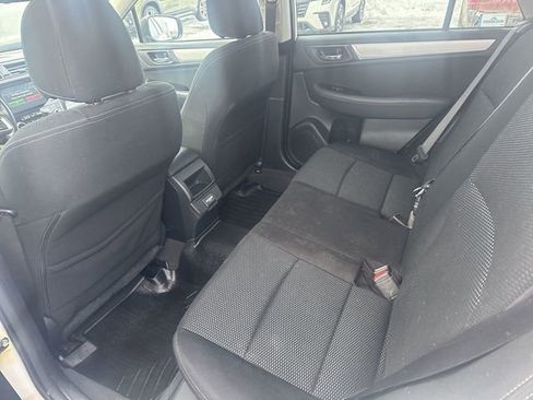 Used 2018 Subaru Outback 2.5i Premium image 21