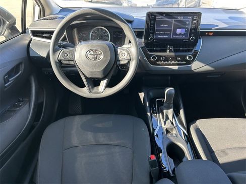Used 2022 Toyota Corolla LE image 16