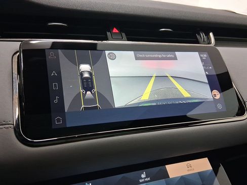 Used 2023 Land Rover Range Rover Evoque R-Dynamic SE image 27