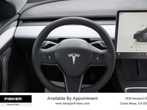 Used 2024 Tesla Model Y Long Range AWD/4WD image 20