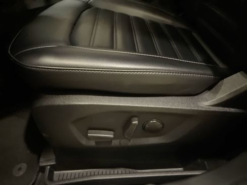 Used 2024 Ford Edge SEL image 12