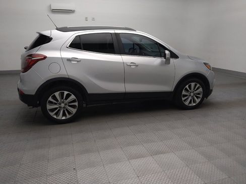 Used 2019 Buick Encore Preferred image 10