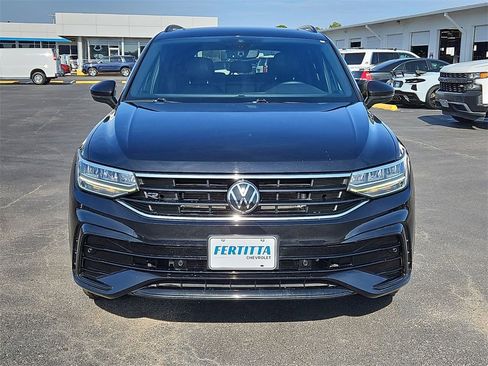 Used 2022 Volkswagen Tiguan SE R-Line image 30