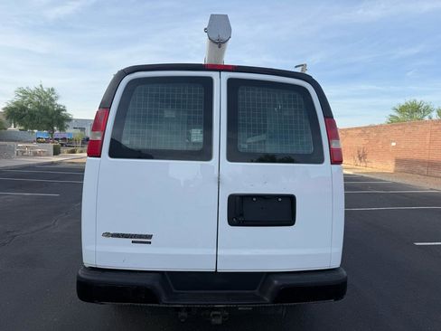 Used 2013 Chevrolet Express 2500 image 4