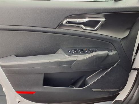 New 2026 Kia Sportage LX FWD image 14