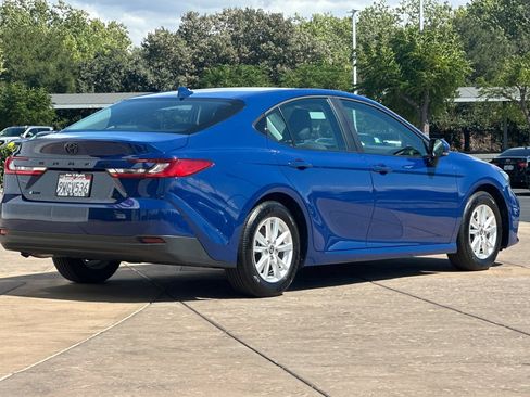Used 2026 Toyota Camry LE w/ Convenience Package FWD image 4
