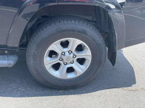 Used 2019 Toyota 4Runner SR5 Premium AWD/4WD image 12