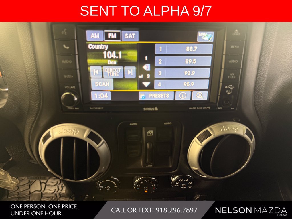 Used 2014 Jeep Wrangler Unlimited Rubicon w/ Connectivity Group AWD/4WD image 26