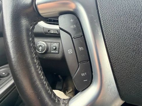 Used 2016 Chevrolet Traverse LT w/ Style and Technology Package FWD image 44