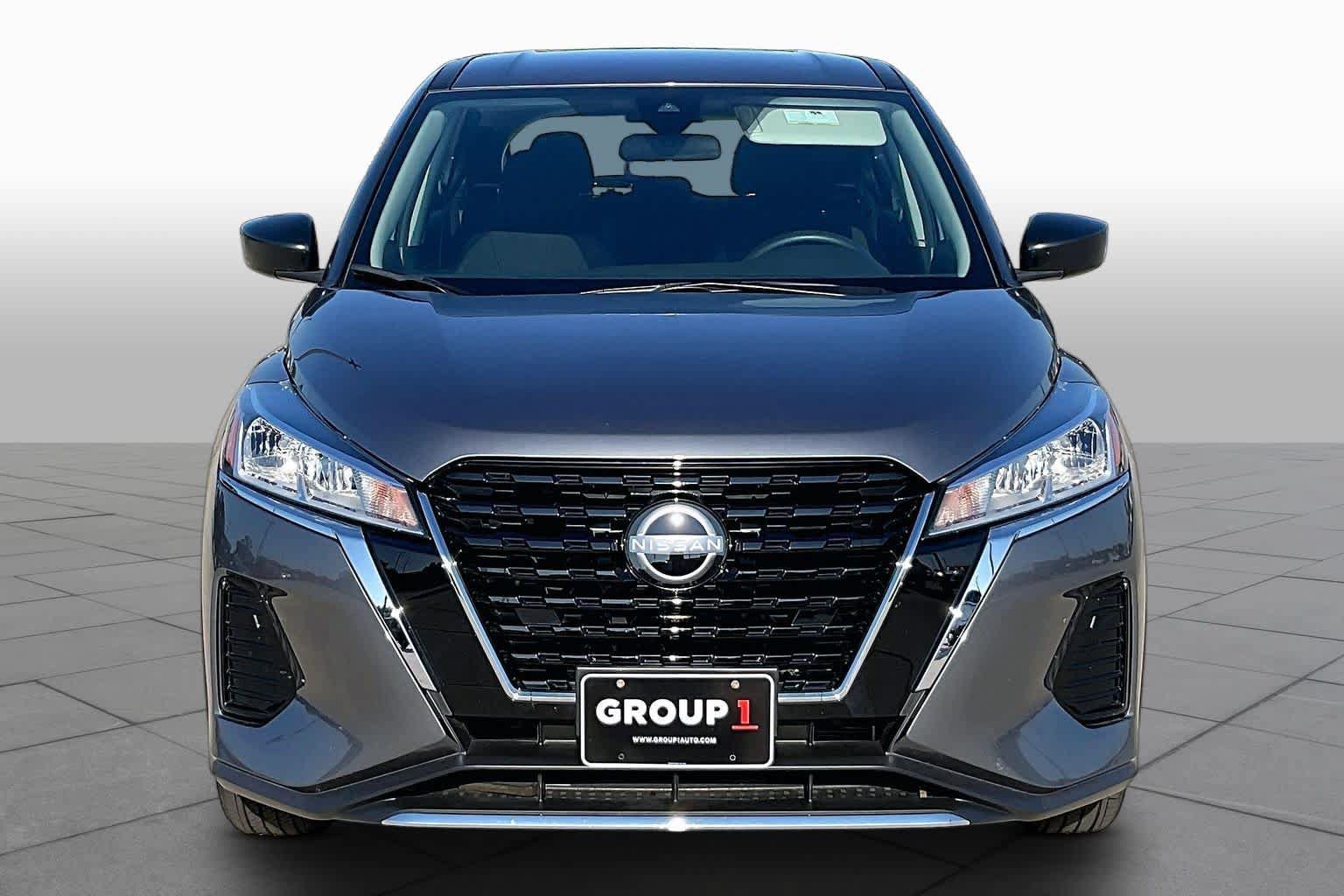Used 2025 Nissan Kicks Play S FWD image 4