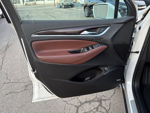 Used 2018 Buick Enclave Avenir w/ Avenir Technology Package image 17