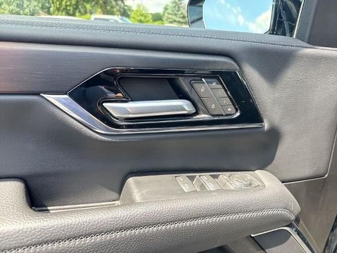Certified 2025 GMC Yukon Denali AWD/4WD image 23