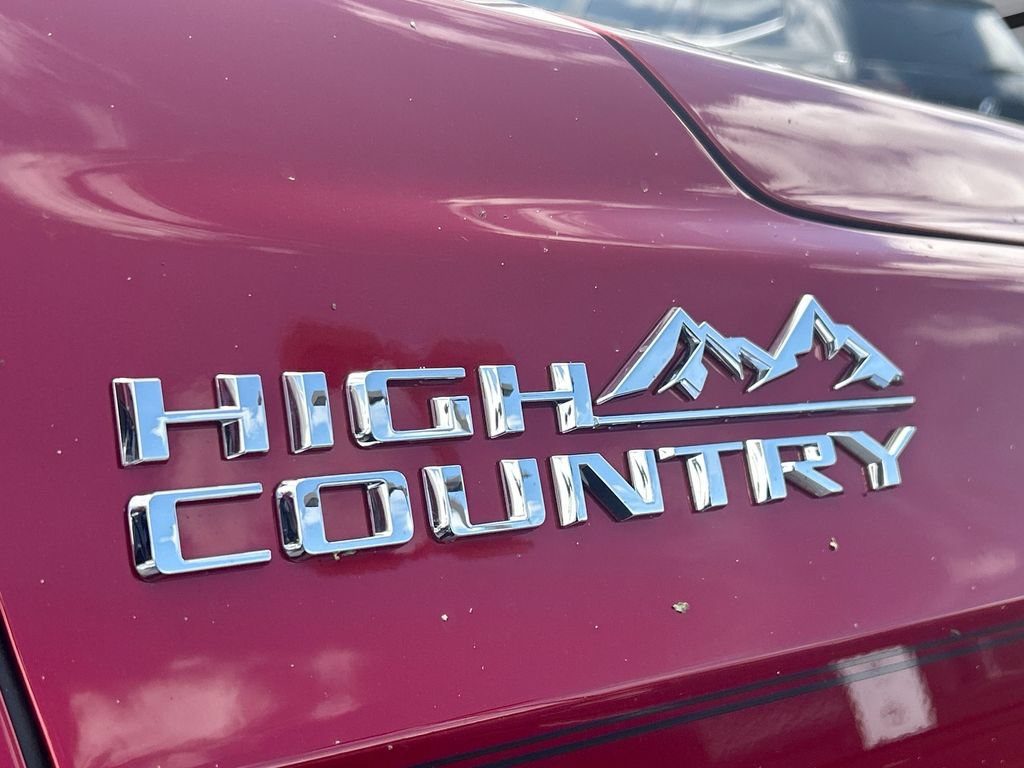 Used 2024 Chevrolet Tahoe High Country RWD image 11