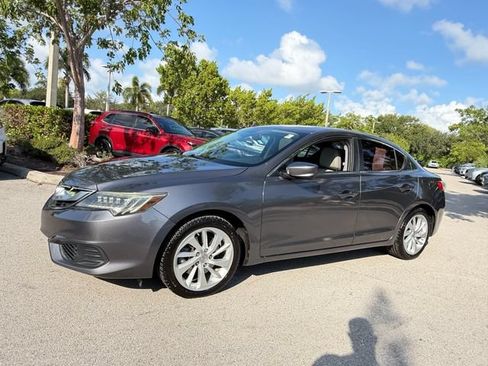 Used 2017 Acura ILX FWD image 4