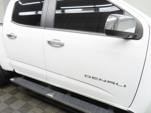 Used 2021 GMC Canyon Denali image 27