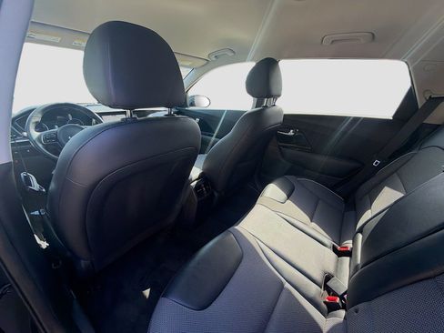 Used 2022 Kia Niro EX FWD image 23