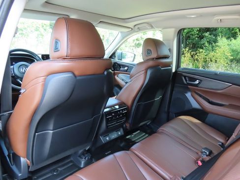Used 2024 Acura MDX SH-AWD w/ Advance Package image 31