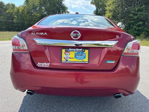 Used 2014 Nissan Altima 2.5 S w/ Display Audio Package FWD image 4