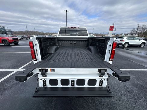 Used 2025 Chevrolet Silverado 2500 LT w/ Z71 Chrome Sport Edition image 23