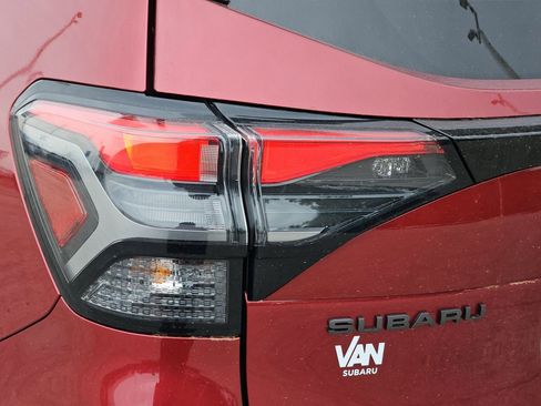 Certified 2025 Subaru Forester Premium AWD/4WD image 40
