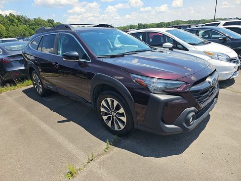 Used 2024 Subaru Outback Limited XT AWD/4WD image 3