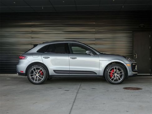 Used 2024 Porsche Macan S image 8