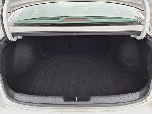 Used 2025 Hyundai Elantra SEL FWD image 32