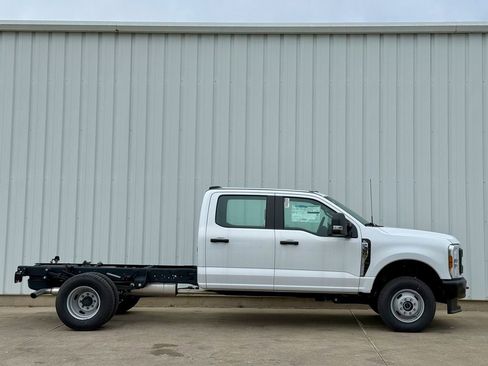New 2025 Ford F350 XL w/ Snow Plow Prep Package image 6