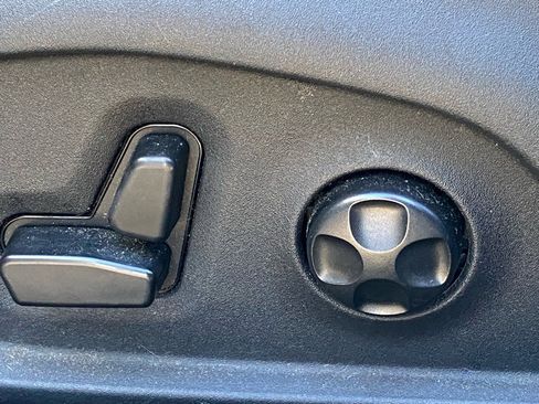 Used 2018 Jeep Compass Limited image 11