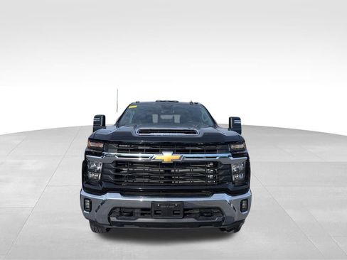 Used 2024 Chevrolet Silverado 3500 LT w/ Convenience Package image 2