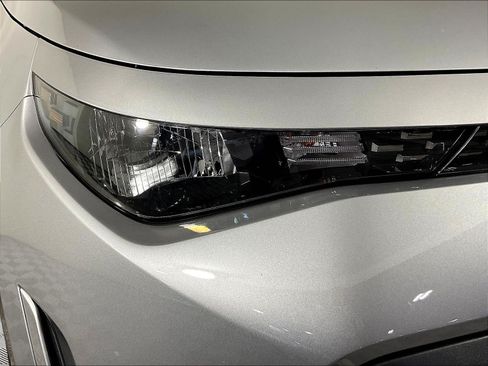 Used 2024 Kia Soul LX w/ Option Group 015 FWD image 30