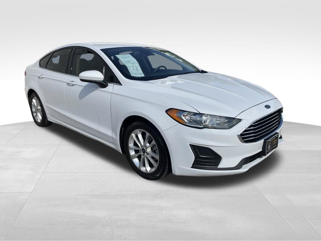 Used 2020 Ford Fusion SE FWD image 3