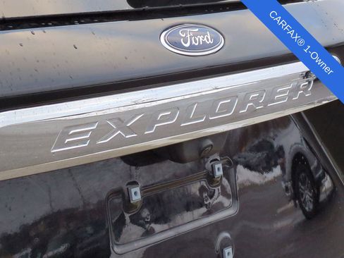 Used 2023 Ford Explorer XLT w/ Equipment Group 202A image 15