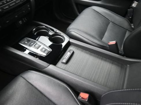 Used 2017 Honda Pilot Elite image 3