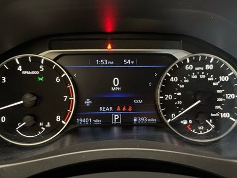 Used 2025 Nissan Altima 2.5 SV image 30