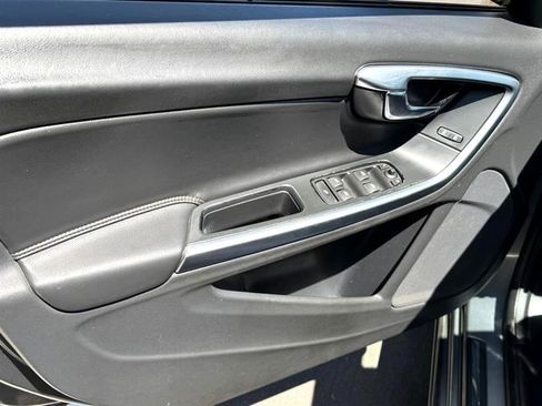 Used 2018 Volvo S60 T5 Dynamic w/ Vision Package image 16